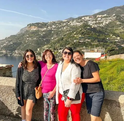 לינה וארוחת בוקר Takeamalficoast Main House