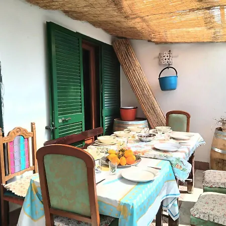 Takeamalficoast Main House Bed & Breakfast